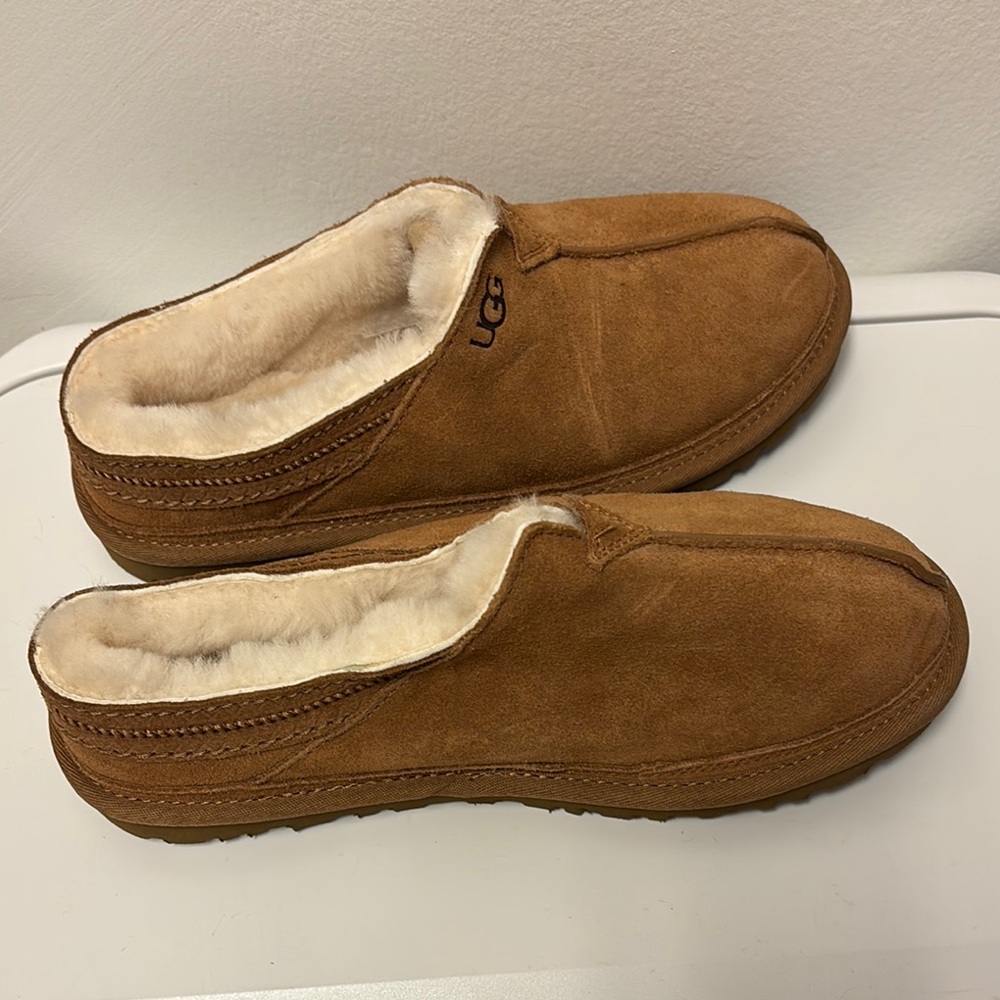 UGG Men's Neuman Slipper Chestnut Suede Slip-Ons - Picture 6 of 12